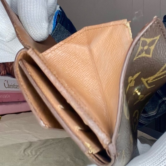 Louis Vuitton Elise Monogram Wallet - Picture 7 of 15